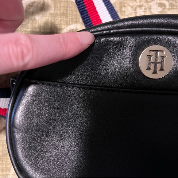 Tommy Hilfiger Belt Bag - Picture 12 of 12